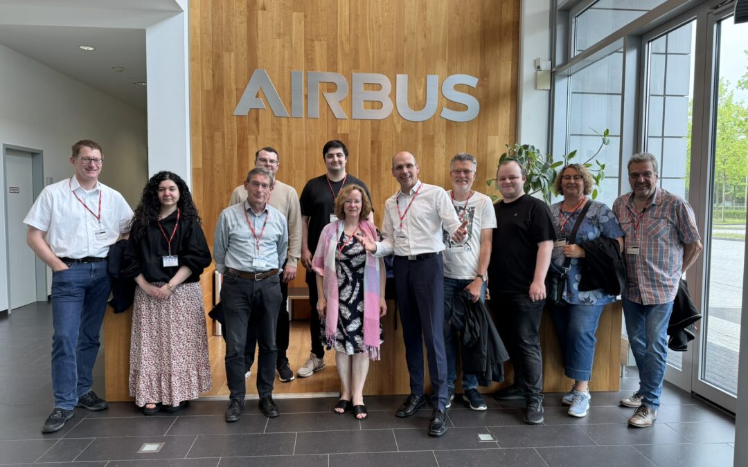 Mitarbeitende von HUBIT Datenschutz im Empfangsbereich von Airbus.